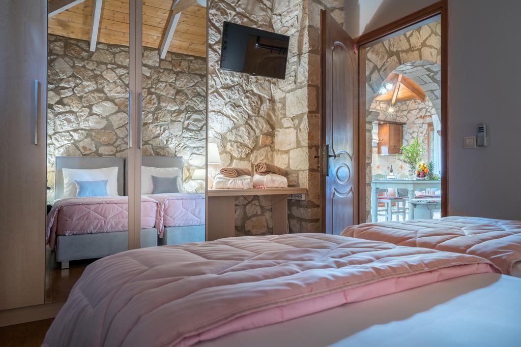 Villa Tramonto With Private Heated Pool, By Zantewize Volímai 外观 照片